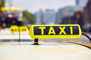 タクシーの昼日勤という勤務体系について解説